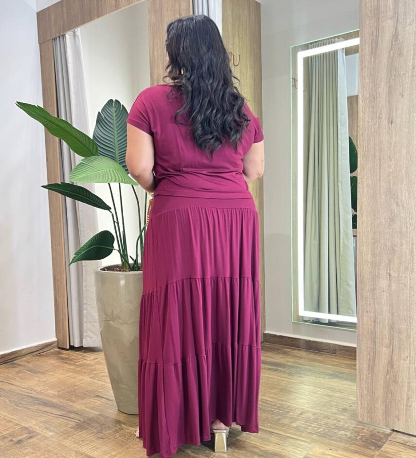 Conjunto Feminino Malha Plus Cropped sem Bojo e Saia Longa Vinho - Fernanda Ramos Store