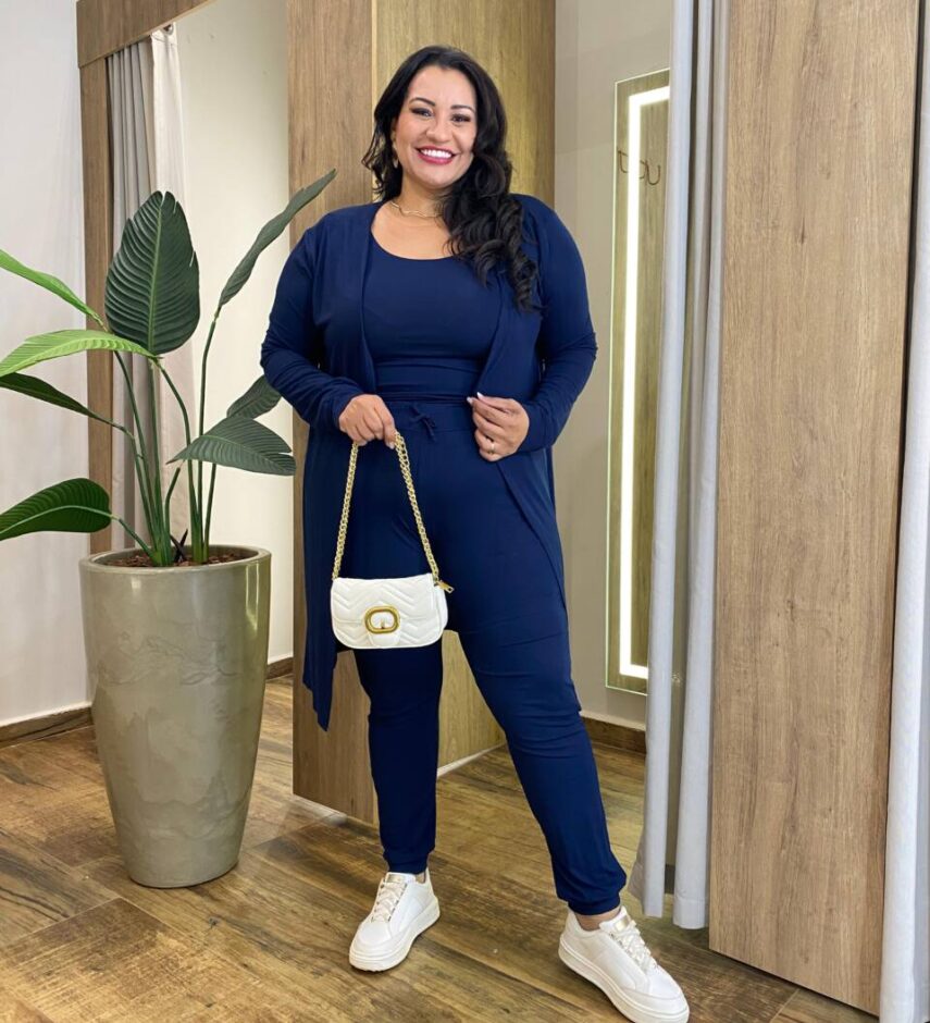 Conjunto Feminino Moletinho Cardigan Regata e Calça Azul - Fernanda Ramos Store