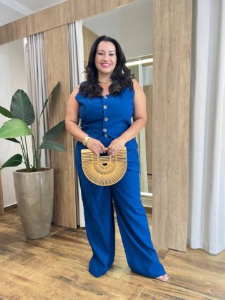 Conjunto Feminino Plus Alfaiaria Colete e Calça com Lastex Azul - Fernanda Ramos Store