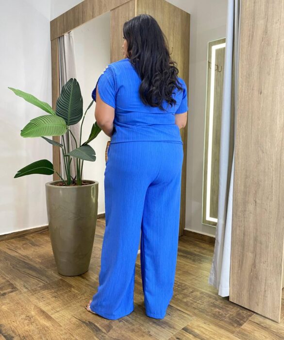 Conjunto Feminino Plus Blusa Manga Curta com Botões e Calça Azul - Fernanda Ramos Store