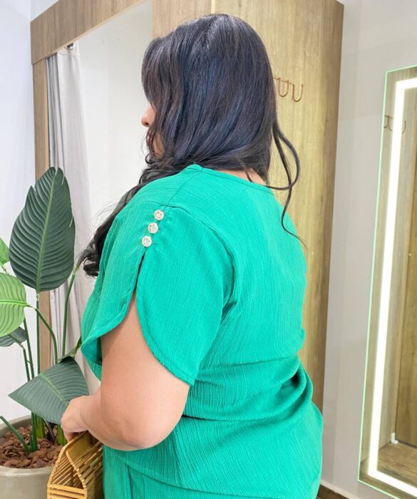 Conjunto Feminino Plus Blusa Manga Curta com Botões e Calça Verde - Fernanda Ramos Store