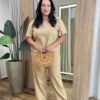 Conjunto Feminino Plus Blusa Manga Curta e Calça com Bolso Bege - Fernanda Ramos Store