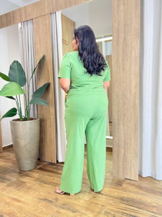 Conjunto Feminino Plus Blusa Manga Curta e Calça com Lastex Verde - Fernanda Ramos Store