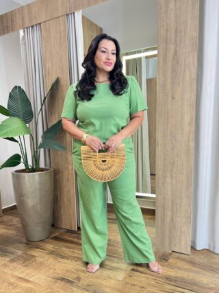 Conjunto Feminino Plus Blusa Manga Curta e Calça com Lastex Verde - Fernanda Ramos Store