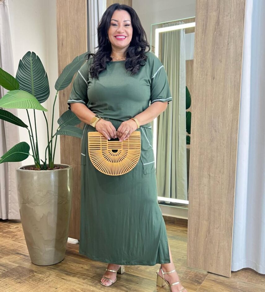 Conjunto Feminino Plus Blusa Manga Curta e Saia Longa Midi Verde - Fernanda Ramos Store