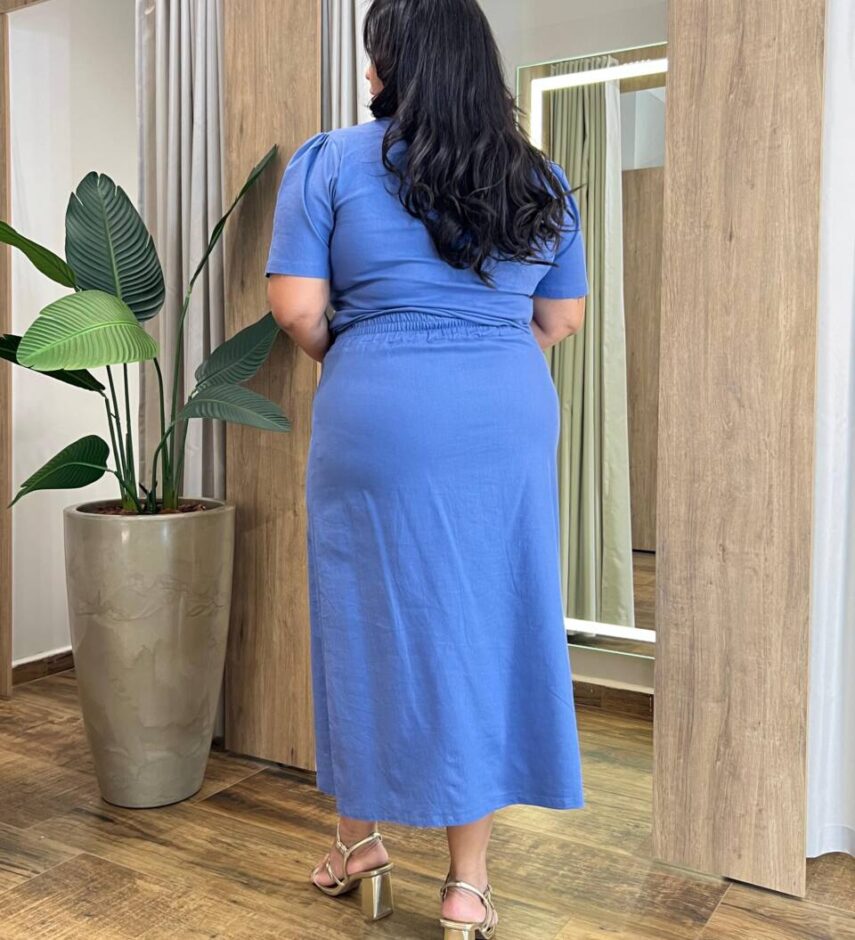 Conjunto Feminino Plus Blusa Manga Curta e Saia Midi Detalhes Azul - Fernanda Ramos Store