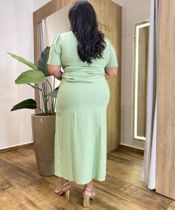 Conjunto Feminino Plus Blusa Manga Curta e Saia Midi Detalhes Verde - Fernanda Ramos Store