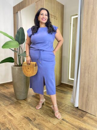 Conjunto Feminino Plus Blusa Manga Muscle e Saia Midi com Fenda Azul - Fernanda Ramos Store