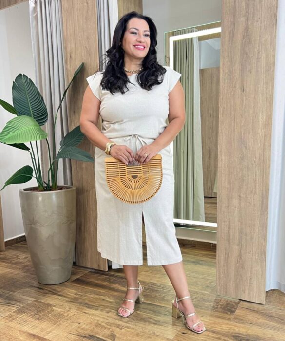 Conjunto Feminino Plus Blusa Manga Muscle e Saia Midi com Fenda Cru - Fernanda Ramos Store