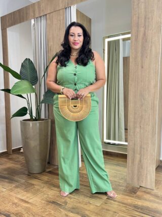 Conjunto Feminino Plus Colete com Bolso Falso e Calça Verde - Fernanda Ramos Store