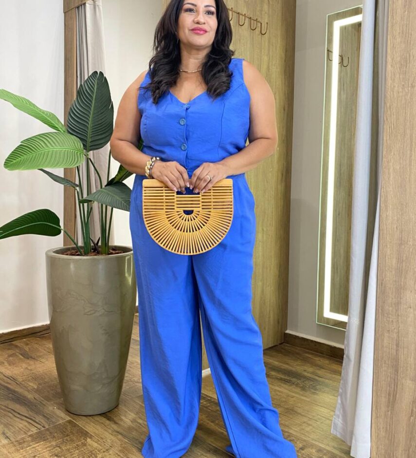 Conjunto Feminino Plus Colete com Botões e Calça Azul - Fernanda Ramos Store