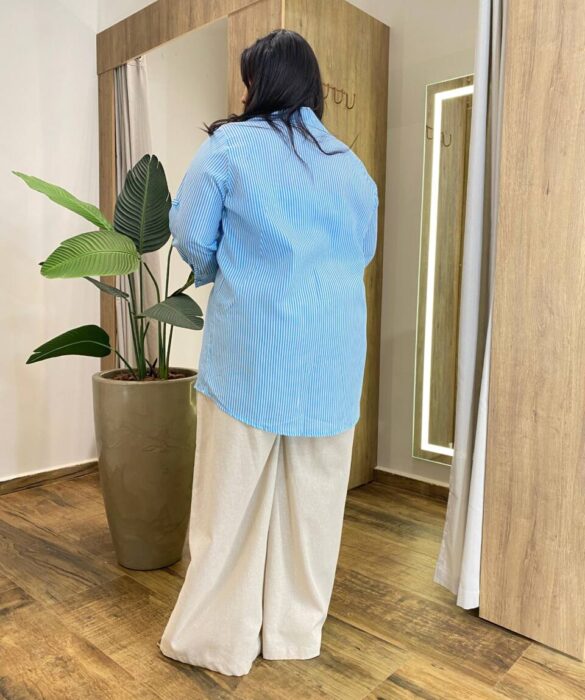 Conjunto Feminino Plus Cropped com Bojo e Camisa Listrada Azul - Fernanda Ramos Store