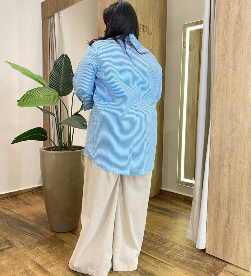Conjunto Feminino Plus Cropped com Bojo e Camisa Listrada Azul - Fernanda Ramos Store