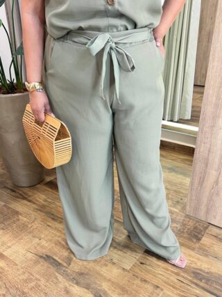 Conjunto Feminino Plus Cropped e Calça com Amarração Verde Oliva - Fernanda Ramos Store