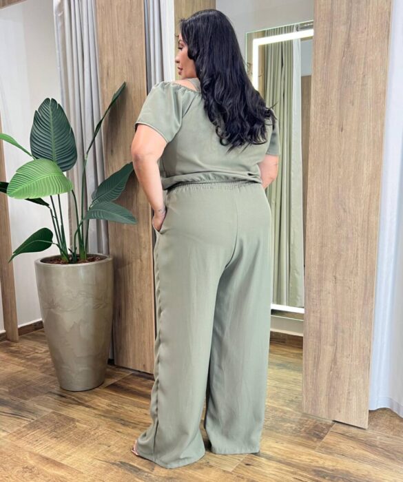Conjunto Feminino Plus Cropped e Calça com Amarração Verde Oliva - Fernanda Ramos Store