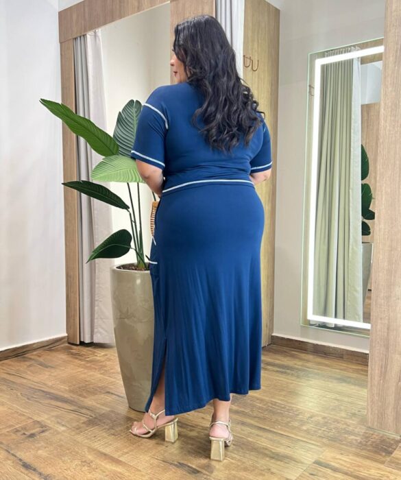 Conjunto Feminino Plus Isis Blusa Manga Curta e Saia Longa Midi Azul - Fernanda Ramos Store