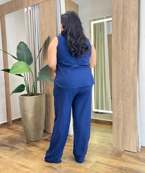 Conjunto Feminino Plus Regata e Calça com Detalhe e Botões Azul - Fernanda Ramos Store