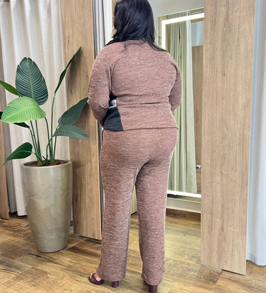 Conjunto Feminino Tricot Blusa Manga Longa e Calça Marrom - Fernanda Ramos Store