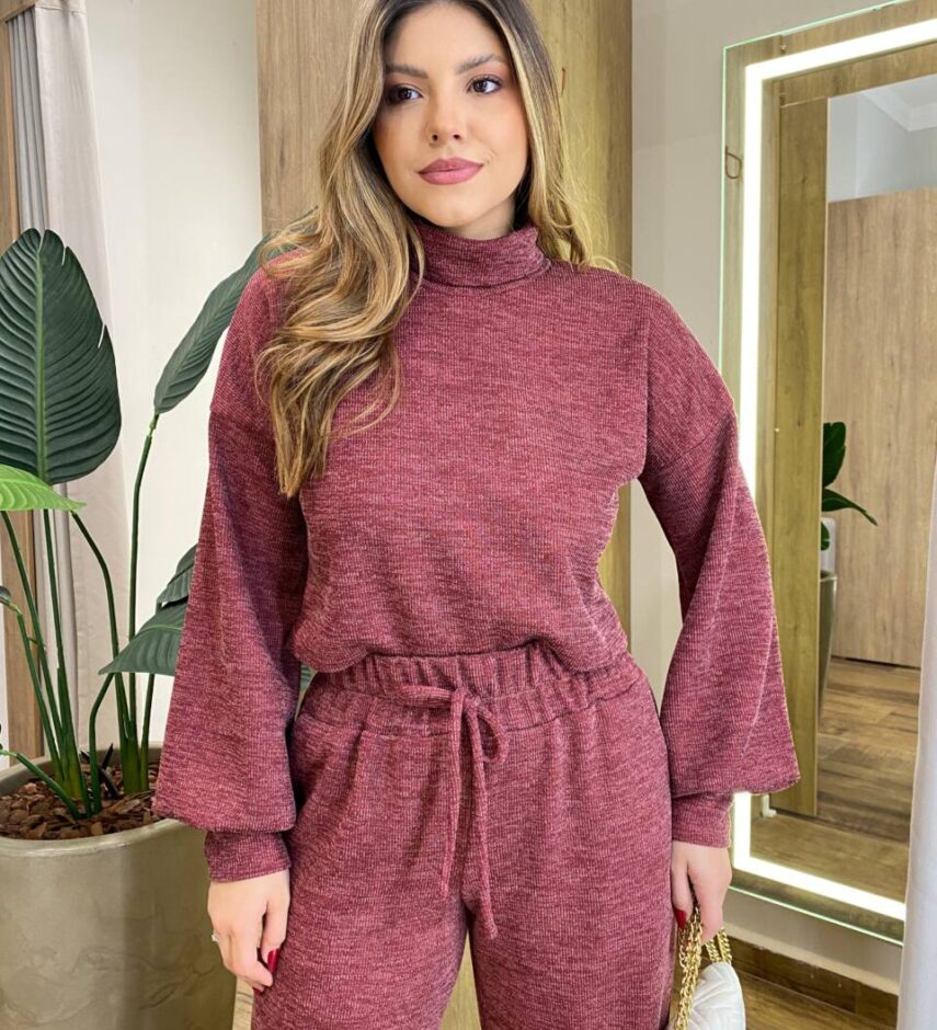 Conjunto Feminino Tricot Camily Blusa Gola Alta e Calça Vinho - Fernanda Ramos Store