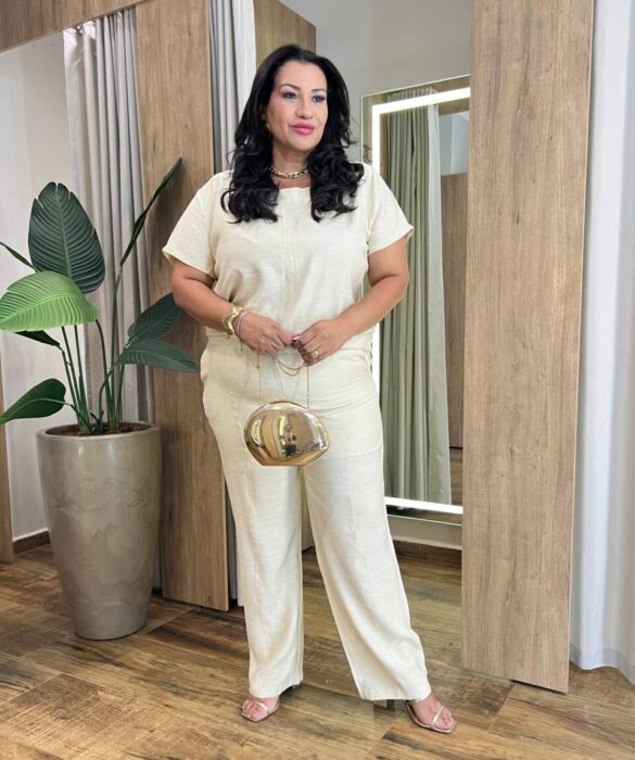 Conjunto Maia Feminino Viscolinho Plus Blusa e Calça Bege - Fernanda Ramos Store