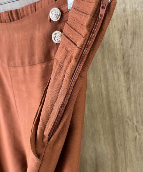 Conjunto Maia Feminino Viscolinho Plus Blusa e Calça Caramelo - Fernanda Ramos Store