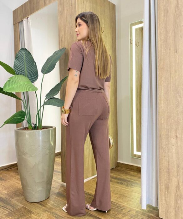 Conjunto Moletinho Estela Cropped Manga Curta e Calça Marrom - Fernanda Ramos Store
