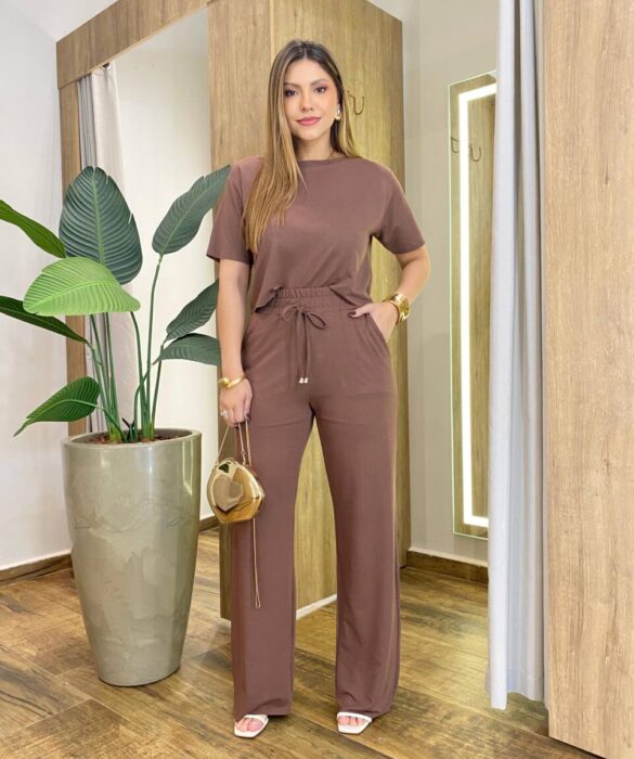 Conjunto Moletinho Estela Cropped Manga Curta e Calça Marrom - Fernanda Ramos Store