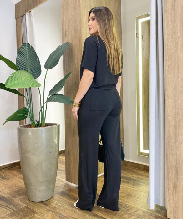 Conjunto Moletinho Estela Cropped Manga Curta e Calça Preto - Fernanda Ramos Store