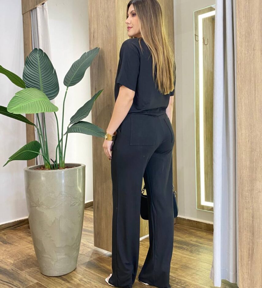 Conjunto Moletinho Estela Cropped Manga Curta e Calça Preto - Fernanda Ramos Store