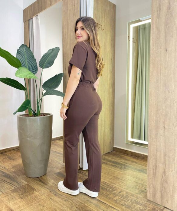 Conjunto Moletinho Vania Blusa Manga Curta e Calça Marrom - Fernanda Ramos Store