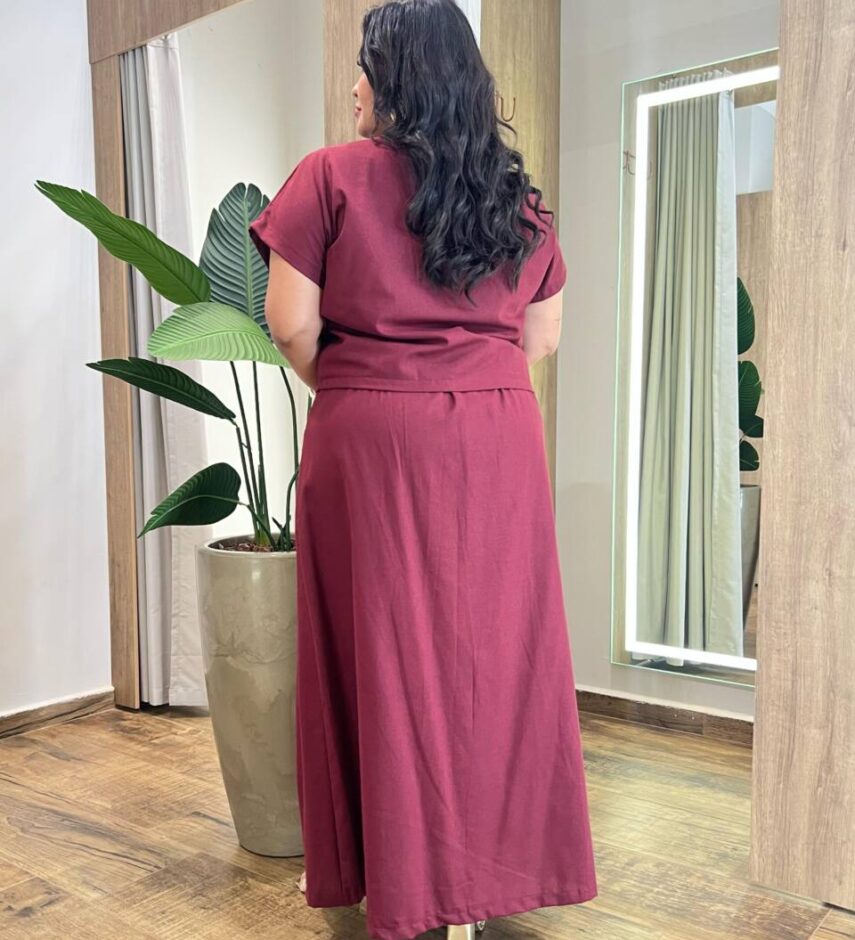 Conjunto Viscolinho Plus Blusa Manga Curta e Saia Longa Vinho - Fernanda Ramos Store
