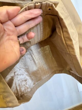 Parka Feminina Manga Longa Brenda Peluciada e Detalhes Caqui - Fernanda Ramos Store