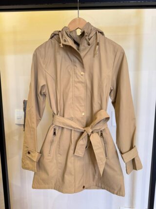 Parka Feminina Manga Longa Brenda Peluciada e Detalhes Caqui - Fernanda Ramos Store