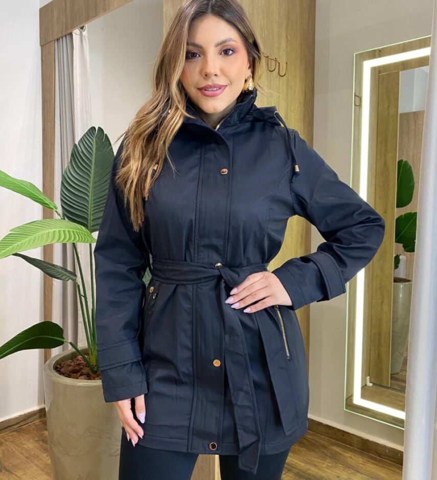 Parka Feminina Manga Longa Brenda Peluciada e Detalhes Preta - Fernanda Ramos Store