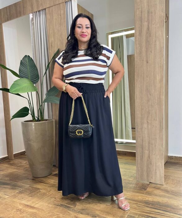Saia Longa Feminina Plus com Bolsos e Amarração Preta - Fernanda Ramos Store