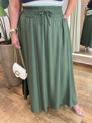 Saia Longa Feminina Plus com Bolsos e Amarração Verde Militar - Fernanda Ramos Store