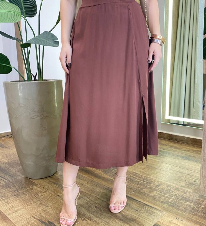 Saia Midi Feminina Joice Elástico na Cintura e Fenda Marrom - Fernanda Ramos Store