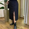 Saia Midi Feminina Plus com Botões e Fenda Preta - Fernanda Ramos Store