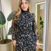 Vestido Feminino Curto Elise Manga Longa com Lastex Estampado Preto - Fernanda Ramos Store