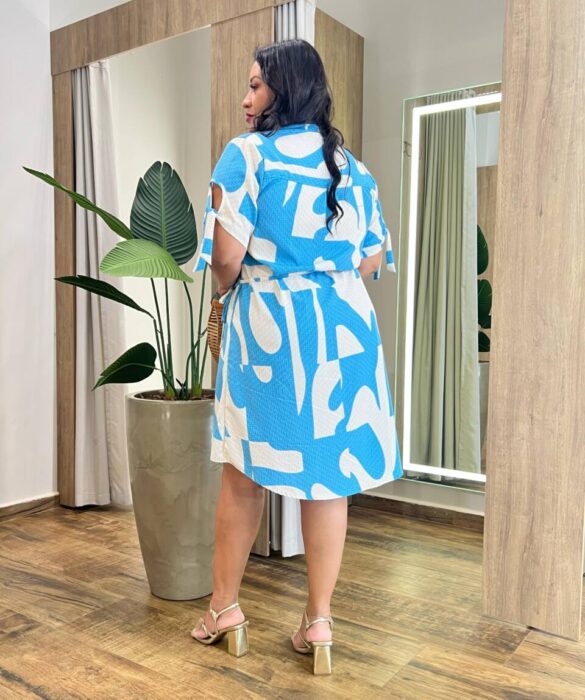 Vestido Feminino Curto Plus Manga Curta com Botões Estampado Azul - Fernanda Ramos Store