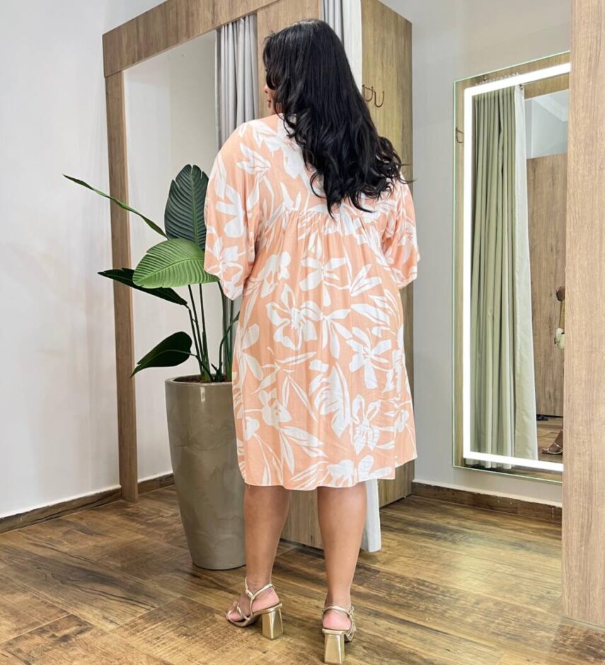 Vestido Feminino Curto Plus Manga Curta Estampado Salmão - Fernanda Ramos Store