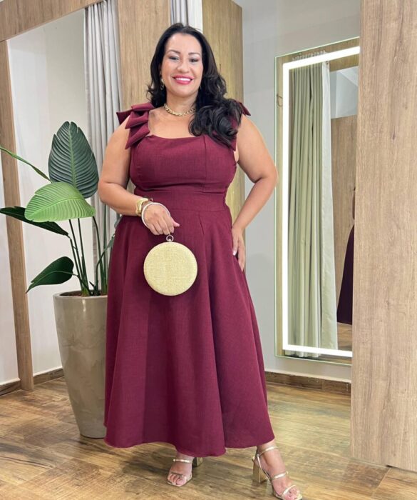 Vestido Longo com Bojo Plus Detalhe em Laço com Lastex Vinho - Fernanda Ramos Store
