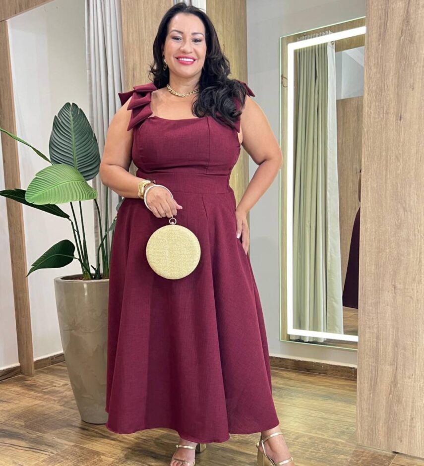 Vestido Longo com Bojo Plus Detalhe em Laço com Lastex Vinho - Fernanda Ramos Store