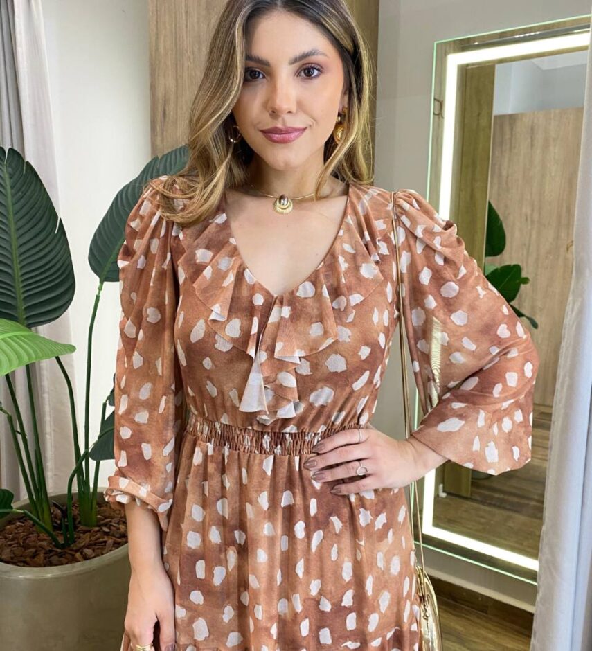 Vestido Longo Margot sem Bojo Manga Longa em Tule com Camadas Bege - Fernanda Ramos Store