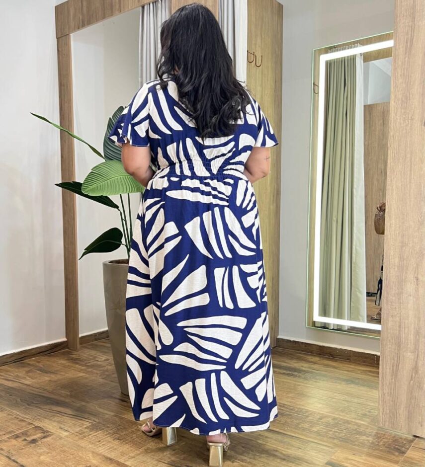 Vestido Longo sem Bojo Plus Manga Curta com Botões Estampado - Fernanda Ramos Store