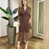 Vestido Midi Anaju Tule sem Bojo Manga Longa e Fenda Frontal Marrom - Fernanda Ramos Store