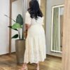 Vestido Midi Plus com Bojo Manga Curta e Detalhes em Laise Marfim - Fernanda Ramos Store