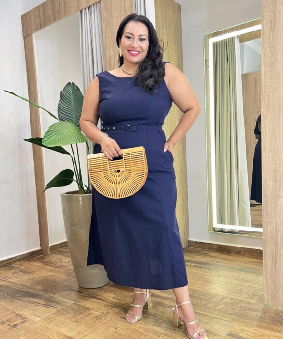 Vestido Midi Plus sem Bojo Alça Grossa com Cinto Azul Marinho - Fernanda Ramos Store