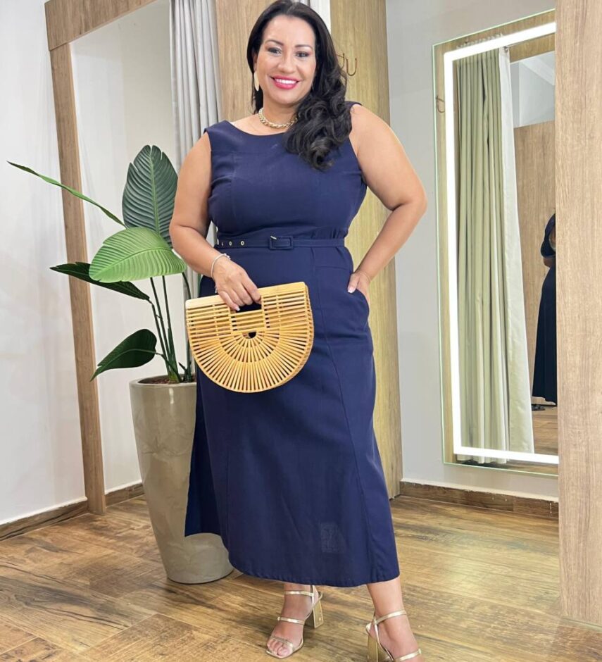 Vestido Midi Plus sem Bojo Alça Grossa com Cinto Azul Marinho - Fernanda Ramos Store