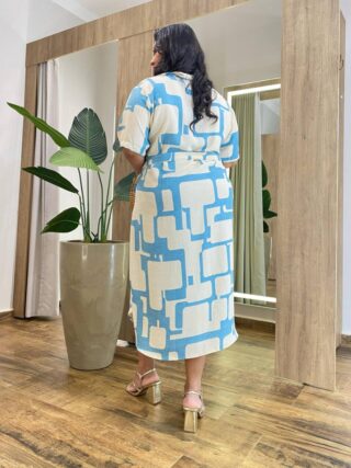 Vestido Midi Plus sem Bojo Fechamento em Botões Estampa Verde - Fernanda Ramos Store